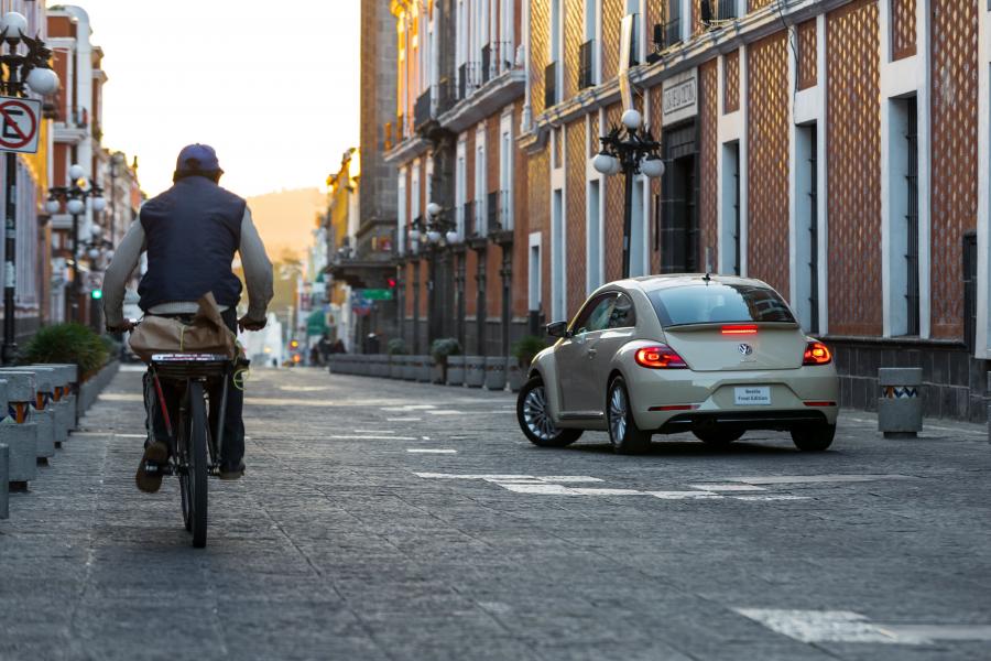  Volkswagen Beetle SE Final Edition 2018 года  (NA) (фото 5 из 15)